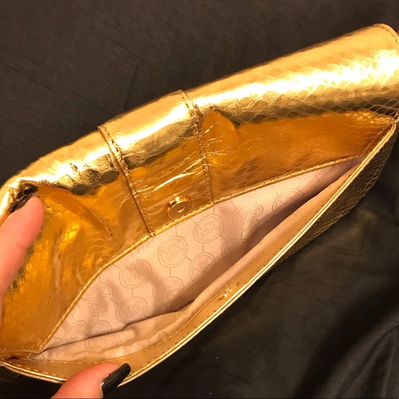 Gold Shoulder Purse - Picture 4 of 4